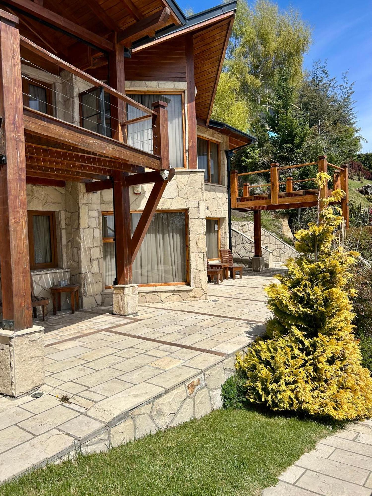 Bahia Paraiso Apart & Suites Сан-Карлос-де-Барілоче Екстер'єр фото