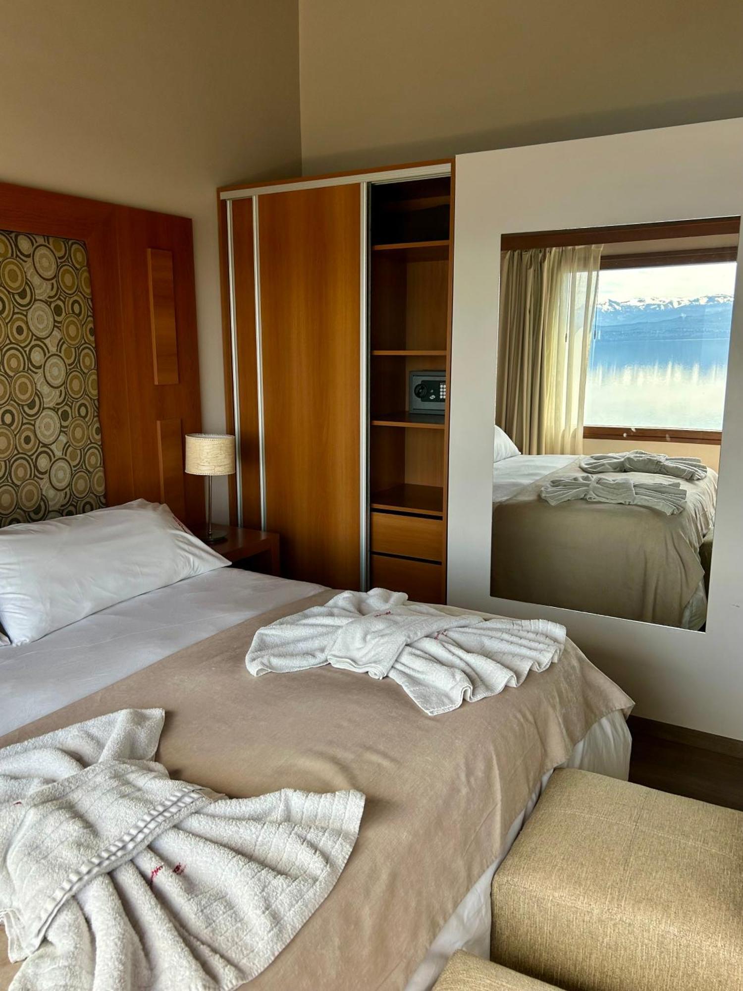 Bahia Paraiso Apart & Suites Сан-Карлос-де-Барілоче Екстер'єр фото