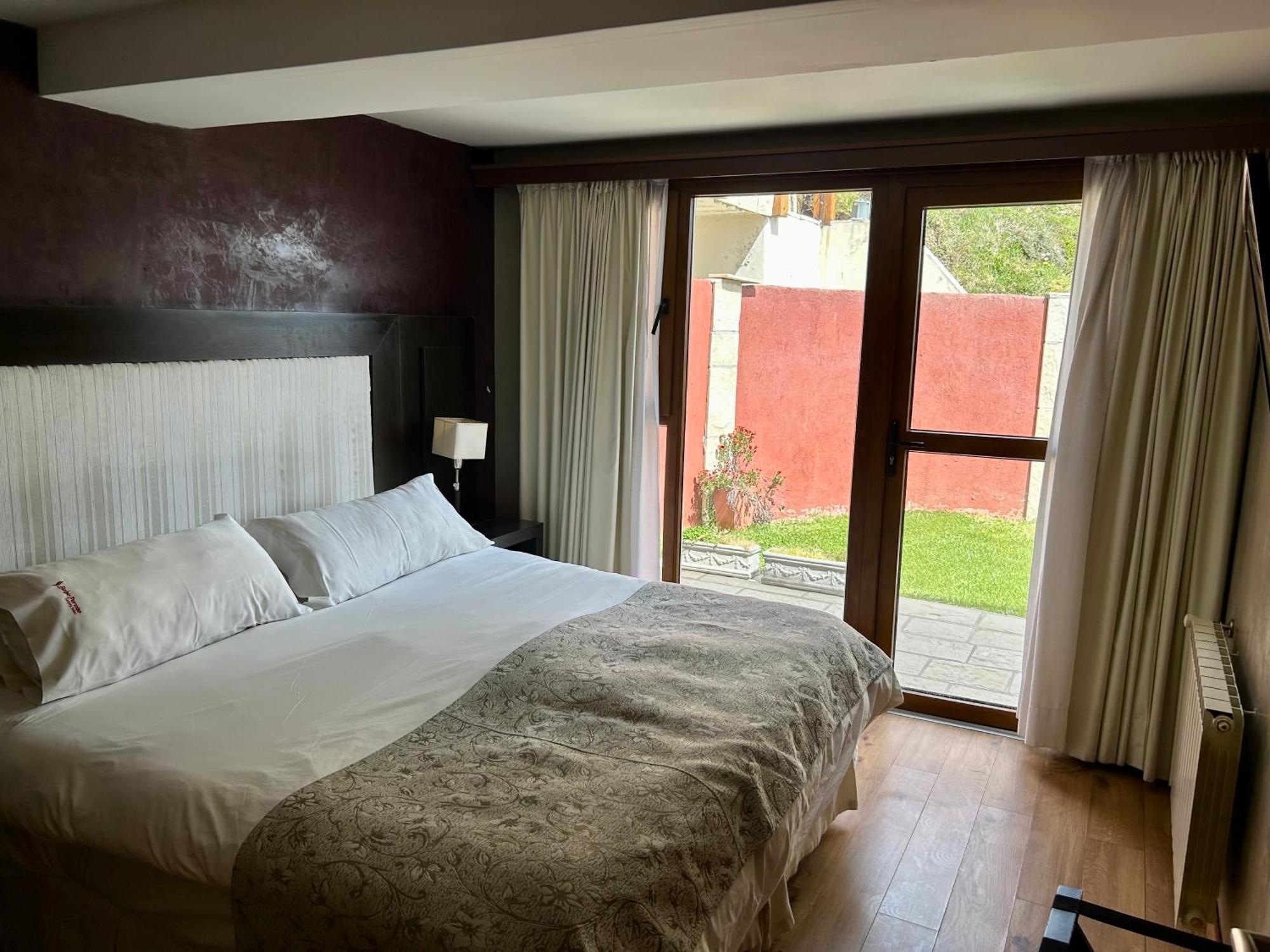 Bahia Paraiso Apart & Suites Сан-Карлос-де-Барілоче Екстер'єр фото