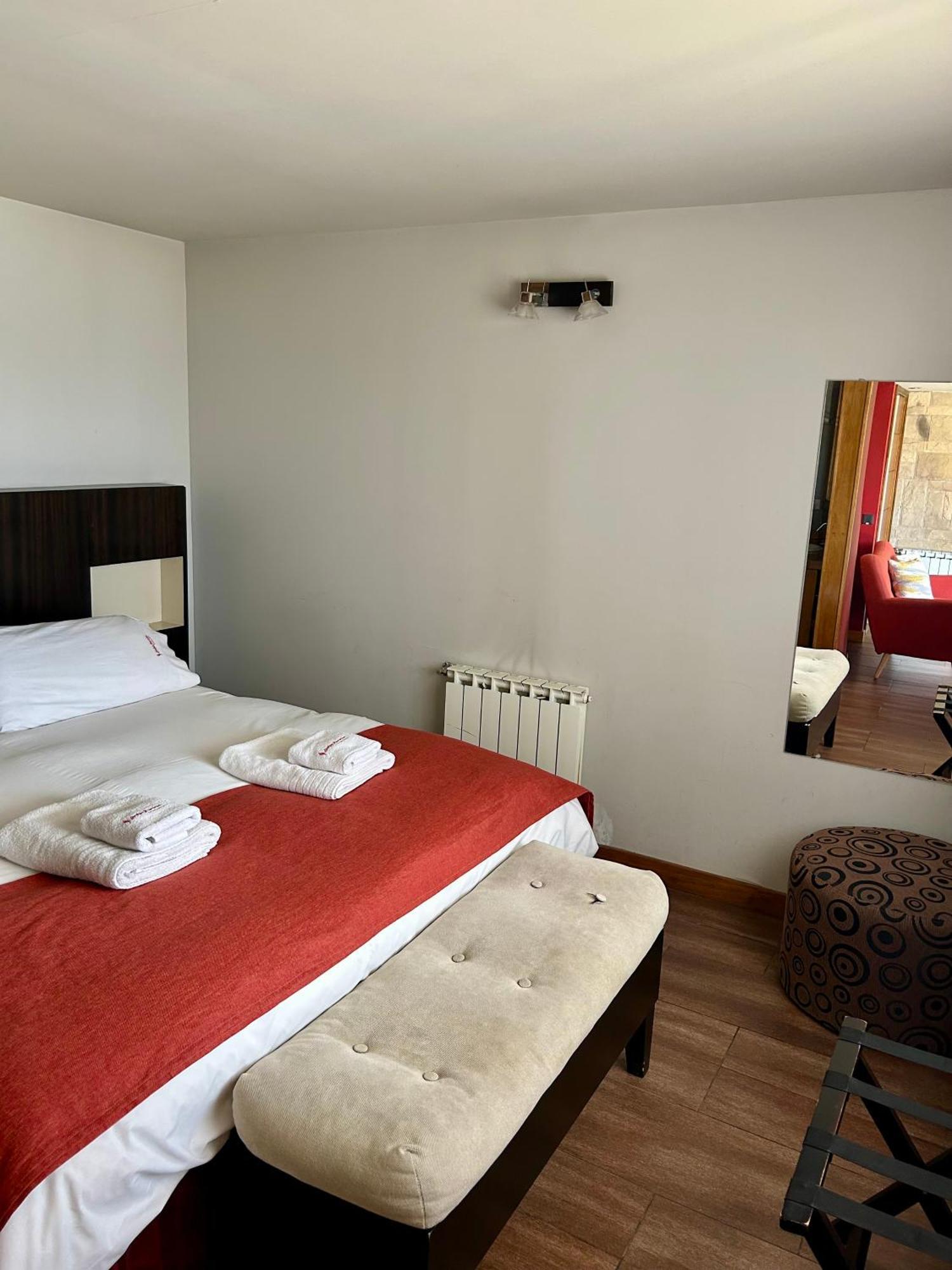 Bahia Paraiso Apart & Suites Сан-Карлос-де-Барілоче Екстер'єр фото